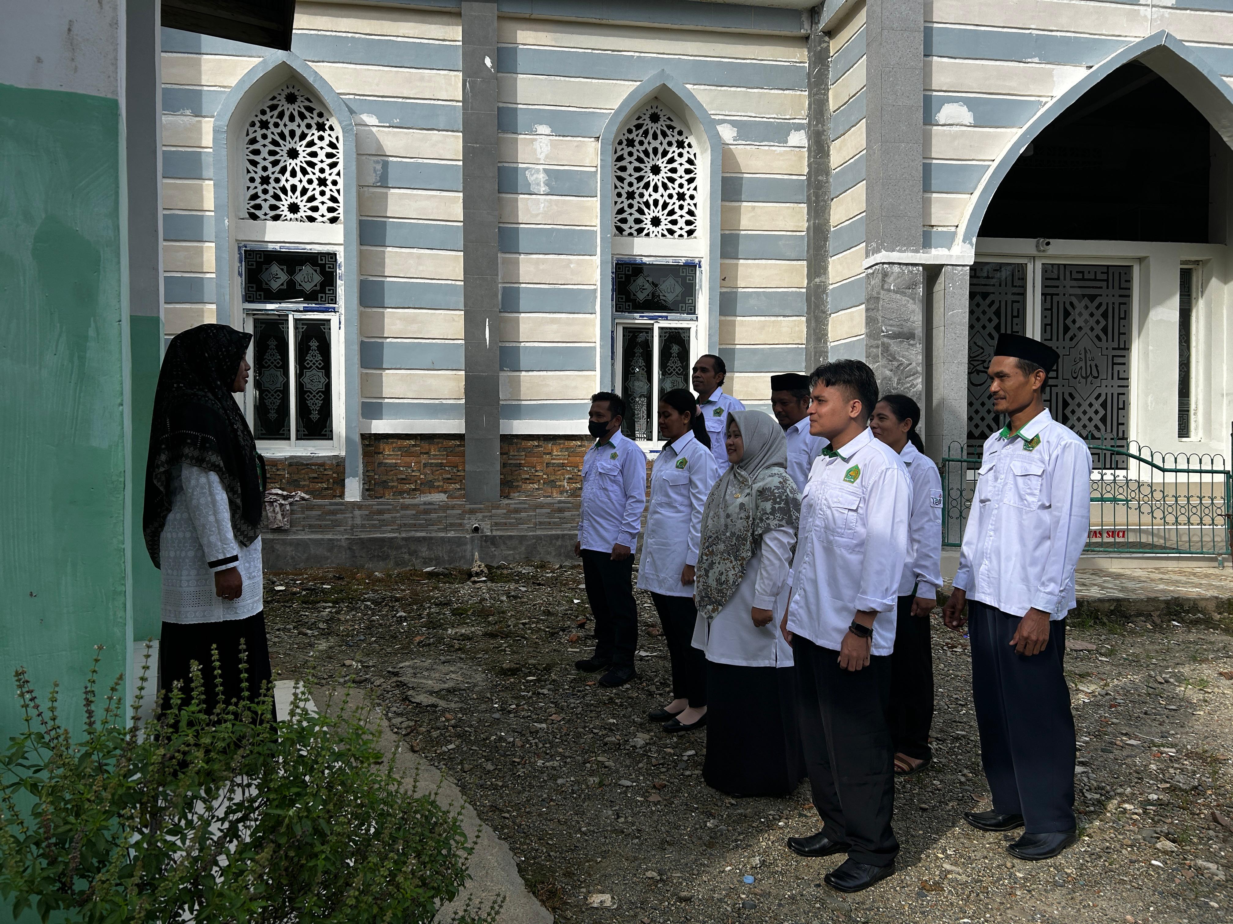 Apel pagi